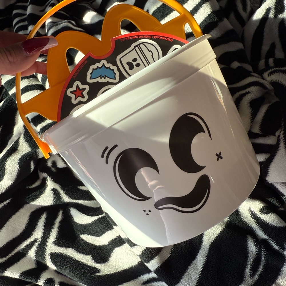 2025 McDonalds Happy Meal Boo Basket Halloween with Original Stickers